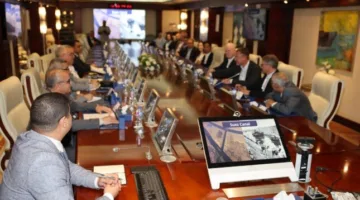 قناة السويس تستضيف اجتماعًا مع الاتحاد الدولي للتأمين البحري لمناقشة التحسينات في الملاحة بالمنطقة