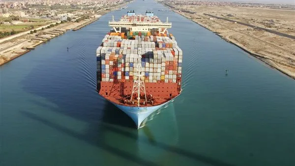 قناة السويس تستعيد حيويتها مع تحسن الأوضاع في البحر الأحمر ومشاريع تطوير واعدة قناة السويس تستعيد حيويتها مع تحسن الأوضاع في البحر الأحمر ومشاريع تطوير واعدة