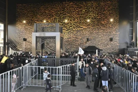 قناة “المنار” تُهاجم زميلتها “الجديد” بعد بثّها تقريرًا يحمل معلومات “مُضلّلة” عن ضريح السيد نصرالله وتحريضًا على الحزب!