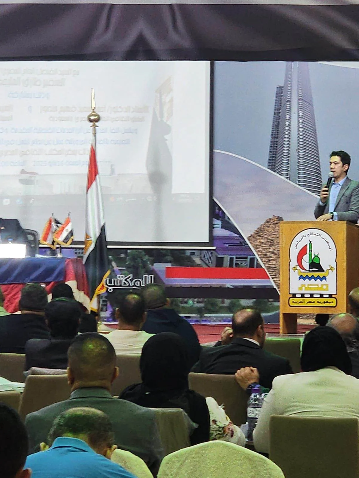 قنصل مصر العام في الرياض: وزارة الخارجية تسعى لتحسين مستوى الخدمات القنصلية للمصريين في الخارج قنصل مصر العام في الرياض: وزارة الخارجية تسعى لتحسين مستوى الخدمات القنصلية للمصريين في الخارج