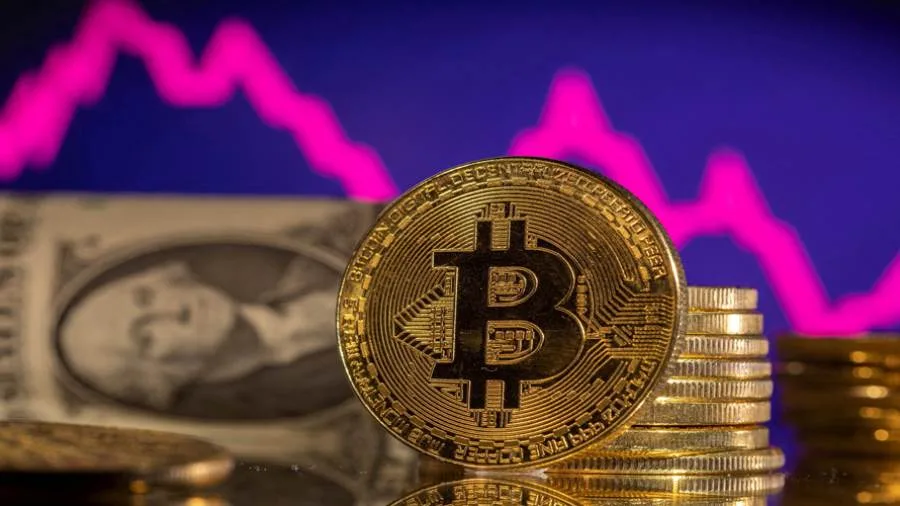 قيمة عملة "بتكوين" الرقمية تتجاوز 100 ألف دولار لأول مرة منذ فبراير