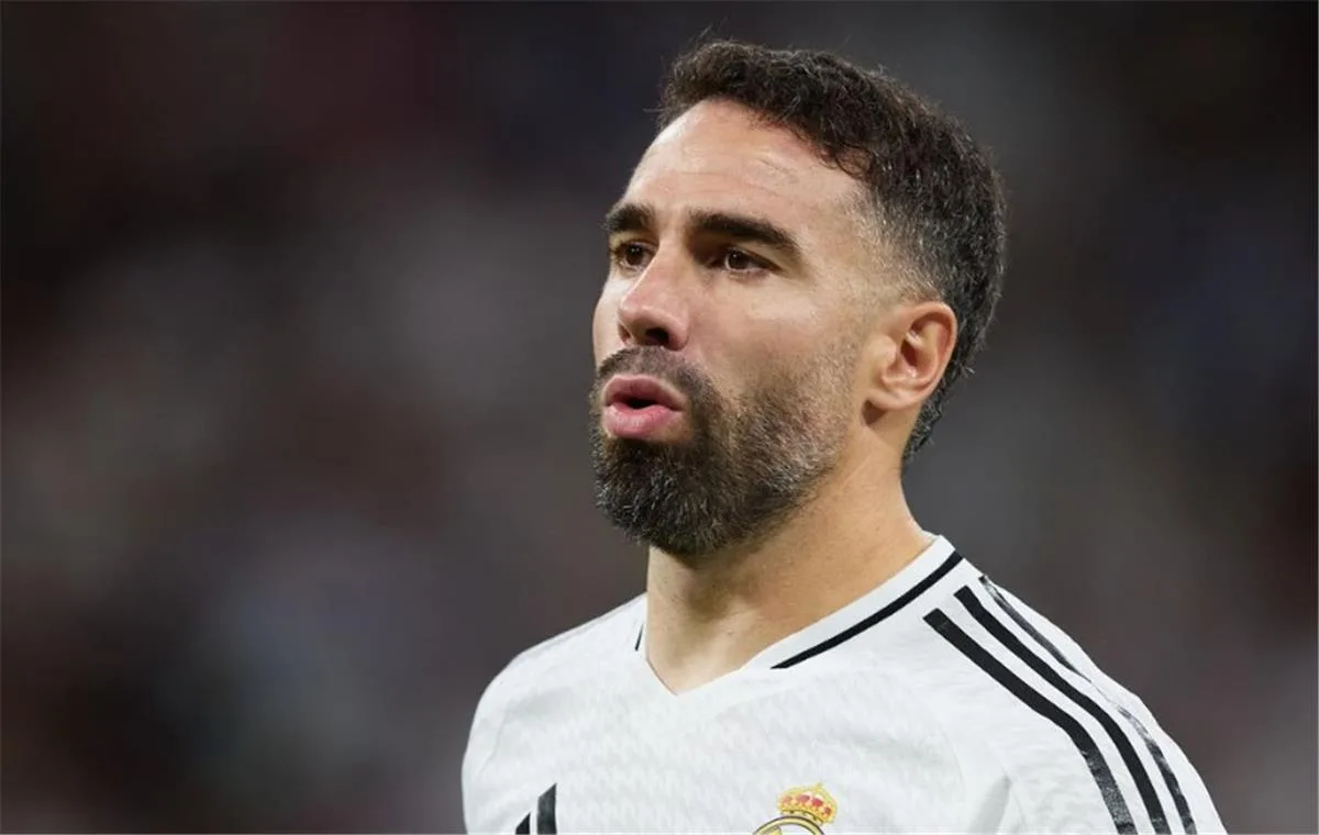 كارفاخال يتحدث عن قيادة ألونسو لريال مدريد ويشرح موقفه من الانتقال لأرنولد وهويسين