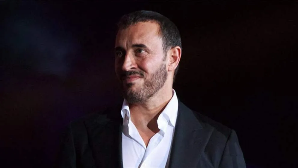 كاظم الساهر يعلق لأول مرة بعد ظهوره بمظهر شبابي والجمهور يشيد بجاذبيته كاظم الساهر يعلق لأول مرة بعد ظهوره بمظهر شبابي والجمهور يشيد بجاذبيته