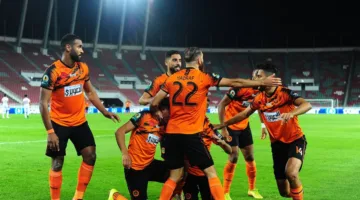 كاف يبدأ تحقيقًا على خلفية مباراة سيمبا ونهضة بركان