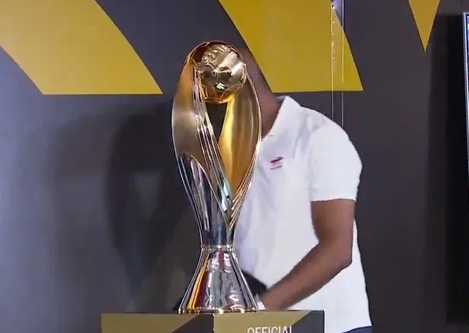 كاف يكشف النقاب عن التصميم الجديد لكأس دوري أبطال أفريقيا كاف يكشف النقاب عن التصميم الجديد لكأس دوري أبطال أفريقيا