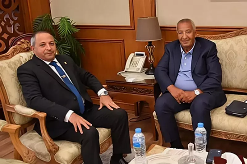 كامل أبو علي يستقيل من رئاسة نادي المصري ويقدم استقالته لمحافظ بورسعيد كامل أبو علي يستقيل من رئاسة نادي المصري ويقدم استقالته لمحافظ بورسعيد