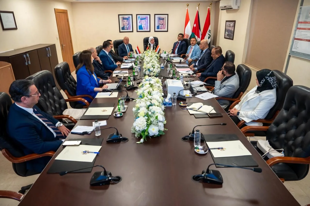 كامل الوزير: الجسر العربي يمثل مثالاً ناجحاً للتعاون العربي ويساهم في تعزيز التجارة فيما بينها كامل الوزير: الجسر العربي يمثل مثالاً ناجحاً للتعاون العربي ويساهم في تعزيز التجارة فيما بينها