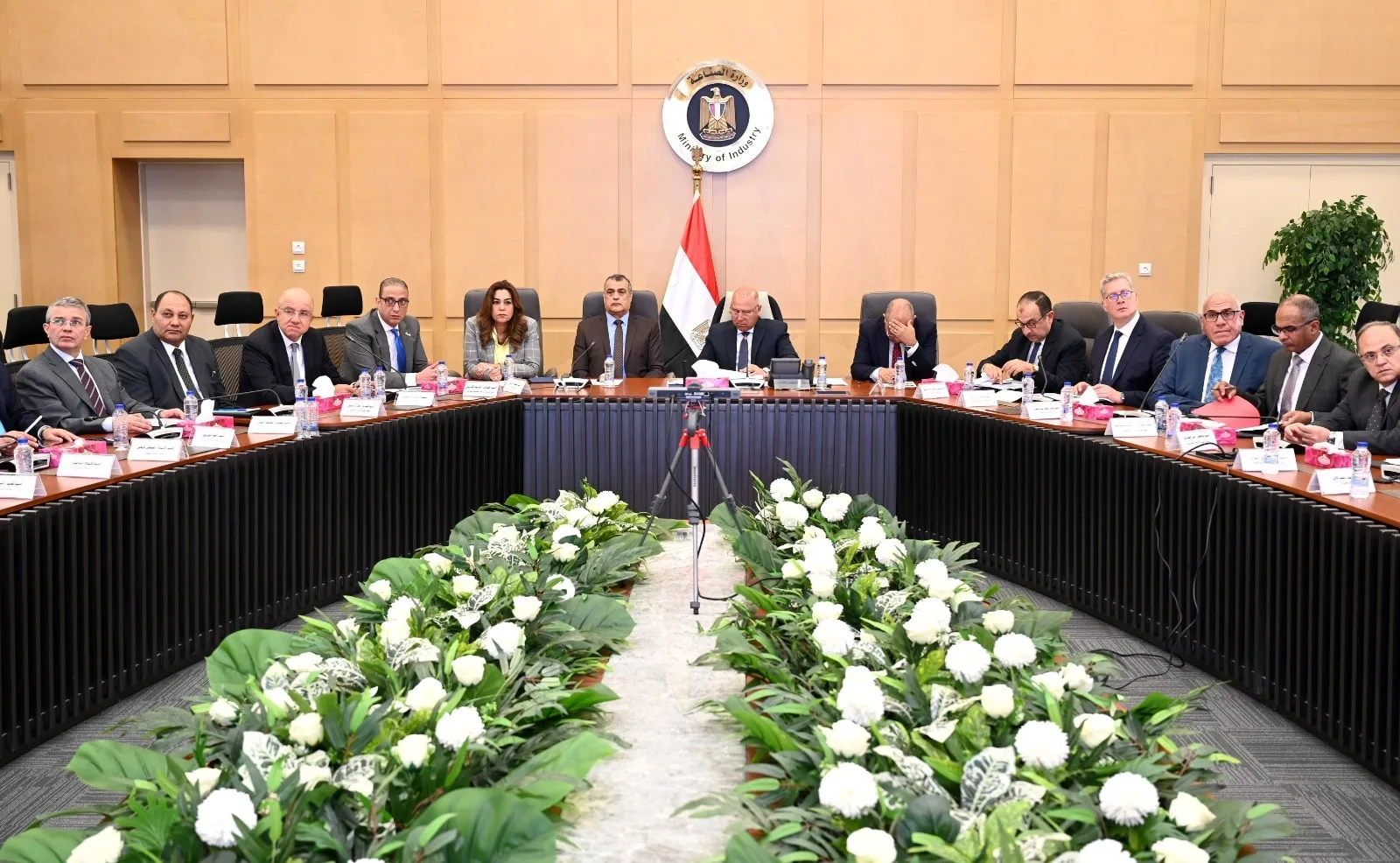 كامل الوزير: تغييرات مهمة في البرنامج الوطني لتحسين صناعة السيارات تتضمن حوافز متنوعة كامل الوزير: تغييرات مهمة في البرنامج الوطني لتحسين صناعة السيارات تتضمن حوافز متنوعة