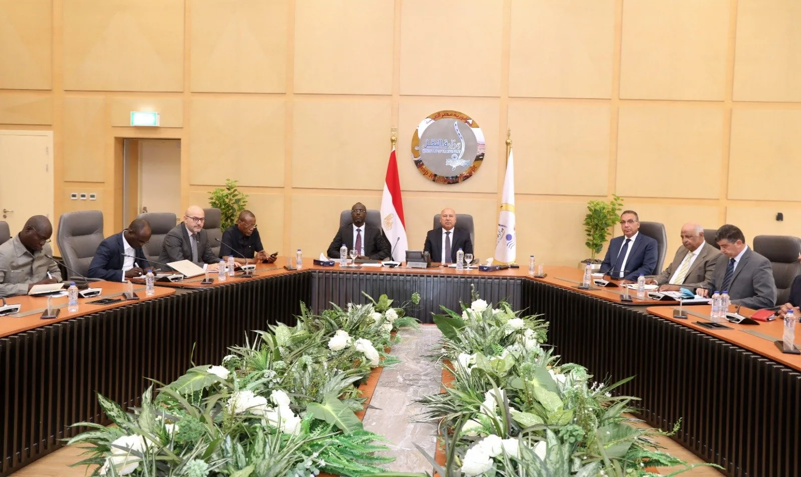 “كامل الوزير”: مشروع الطريق البري بين مصر وتشاد يعد محوراً أساسياً للنمو والتجارة الإقليمية. “كامل الوزير”: مشروع الطريق البري بين مصر وتشاد يعد محوراً أساسياً للنمو والتجارة الإقليمية.