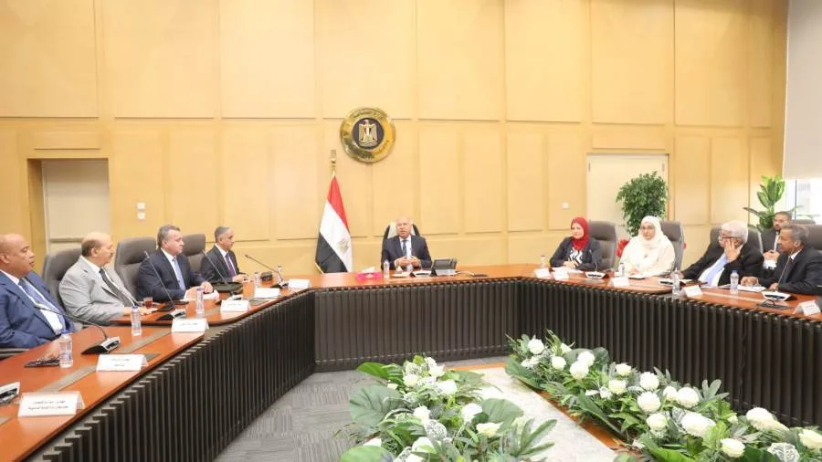 كامل الوزير يتحدث عن إصدار تصاريح بليت جديدة وخطة لتعزيز المصانع المحلية كامل الوزير يتحدث عن إصدار تصاريح بليت جديدة وخطة لتعزيز المصانع المحلية