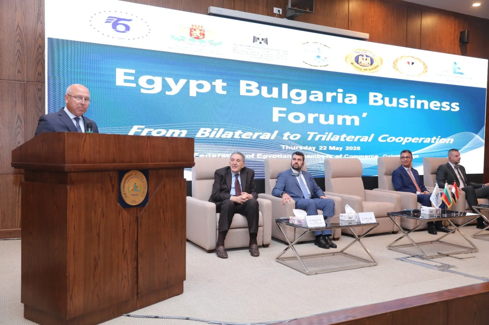 “كامل الوزير” يعرض استراتيجيات تحول مصر إلى مركز إقليمي بارز في مجالات الصناعة والنقل واللوجستيات “كامل الوزير” يعرض استراتيجيات تحول مصر إلى مركز إقليمي بارز في مجالات الصناعة والنقل واللوجستيات
