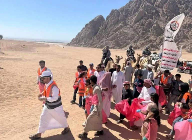 بالتعاون مع الزوار، أمانة السياحة والآثار في حزب الجبهة الوطنية تطلق حملة لتنظيف المناطق السياحية في شرم الشيخ. بالتعاون مع الزوار، أمانة السياحة والآثار في حزب الجبهة الوطنية تطلق حملة لتنظيف المناطق السياحية في شرم الشيخ.