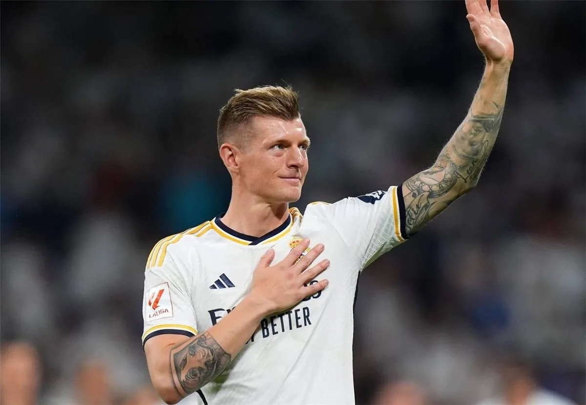 كروس يكشف عن سبب تفضيله ريال مدريد على مانشستر يونايتد: أكبر خيبة أمل في مسيرته كروس يكشف عن سبب تفضيله ريال مدريد على مانشستر يونايتد: أكبر خيبة أمل في مسيرته