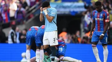كريستال بالاس يتفوق على مانشستر سيتي ومرموش يُفوّت ركلة جزاء في الشوط الأول
