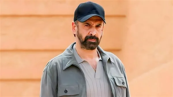 كريم عبدالعزيز يجسد شخصية غالي أبو داود في إطار عصابة إجرامية ضمن أحداث فيلم “The Seven Dogs” كريم عبدالعزيز يجسد شخصية غالي أبو داود في إطار عصابة إجرامية ضمن أحداث فيلم “The Seven Dogs”
