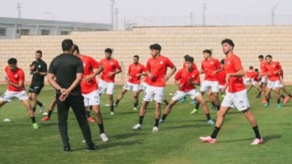 كفاية تربص.. تعليق صادم من شوبير على هزيمة منتخب الشباب