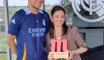 كليان مبابي يتوج بجائزة أفضل لاعب في ريال مدريد لموسم 2024-2025
