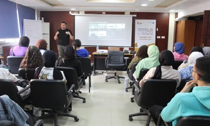 كلية الأعمال بالإسكندرية تختتم فعاليات الأسبوع المهني الأول وتطلق برنامج البوصلة المهنية