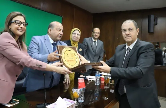 كلية الاقتصاد والعلوم السياسية بجامعة القاهرة تقيم معرض التوظيف 2025 كلية الاقتصاد والعلوم السياسية بجامعة القاهرة تقيم معرض التوظيف 2025