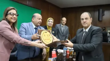 كلية الاقتصاد والعلوم السياسية بجامعة القاهرة تقيم معرض التوظيف لعام 2025