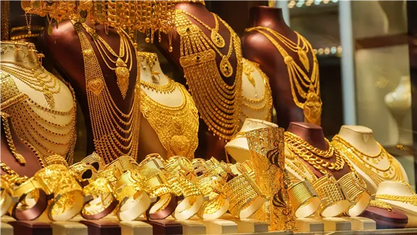 كم سعر الذهب اليوم في السوق المصري؟ تعرف على سعر عيار 21 الآن