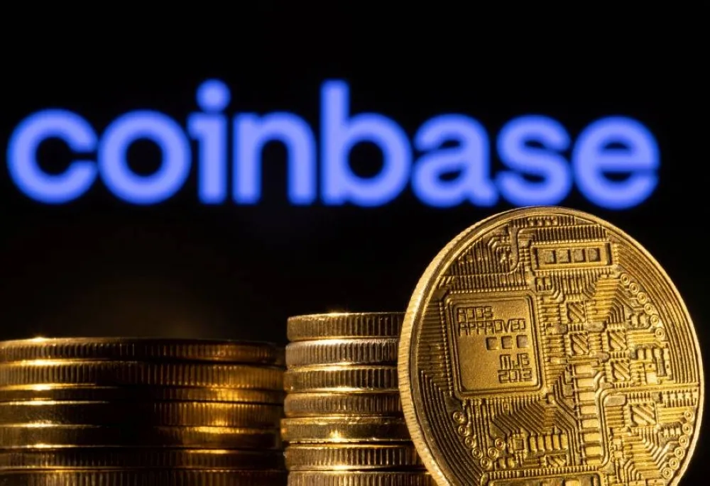 كوين بيس تنبه من مخاطر خسائر تصل إلى 400 مليون دولار بسبب هجوم سيبراني استهدف عدداً من عملائها. كوين بيس تنبه من مخاطر خسائر تصل إلى 400 مليون دولار بسبب هجوم سيبراني استهدف عدداً من عملائها.
