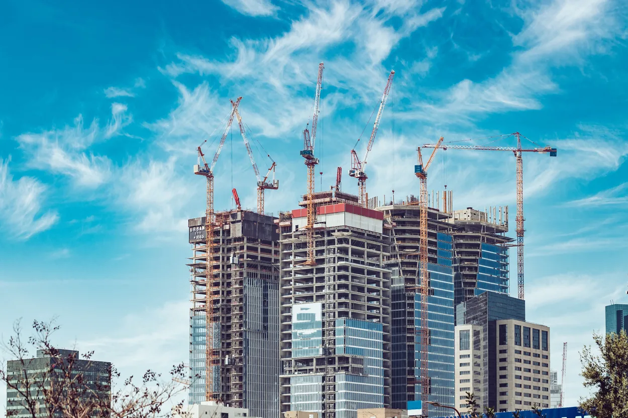 كيف تؤثر أزمة التمويل على حركة السوق العقارية ودورات رأس المال؟