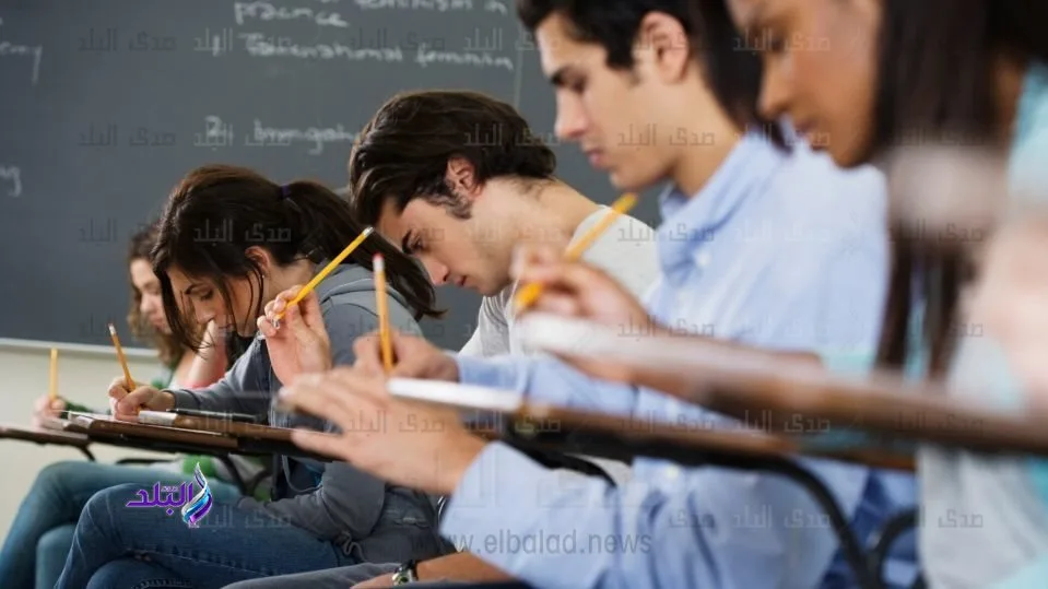 كيف نتعامل مع التوتر في فترة الامتحانات؟.. داعية إسلامي يجيب