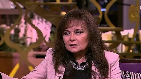 “لا أعتقد أن كرامة الميت تكمن في دفنه”.. زوجة الأبنودي تكشف عن تفاصيل وأسرار إرادته الأخيرة “لا أعتقد أن كرامة الميت تكمن في دفنه”.. زوجة الأبنودي تكشف عن تفاصيل وأسرار إرادته الأخيرة