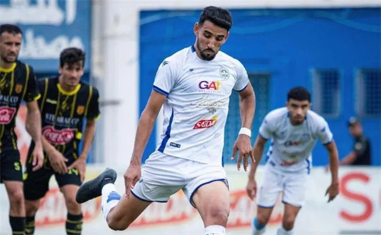 لاعب الزمالك يتسبب في أزمة بسبب مقاومته الرحيل وعراقيل أمام استبداله. لاعب الزمالك يتسبب في أزمة بسبب مقاومته الرحيل وعراقيل أمام استبداله.