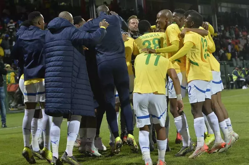 لاعب صنداونز: بيراميدز تطور بشكل ملحوظ واكتسب خبرات قيمة في الساحة الأفريقية. لاعب صنداونز: بيراميدز تطور بشكل ملحوظ واكتسب خبرات قيمة في الساحة الأفريقية.
