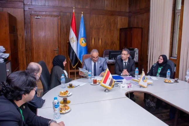 لبحث سبل التعاون الدولي: رئيس جامعة طنطا يستقبل المستشار الثقافي بسفارة مملكة البحرين