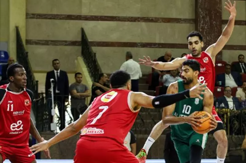 لتحديد الفائز: سيناريوهان يقرران نتيجة نهائي الأهلي والاتحاد في دوري السلة لتحديد الفائز: سيناريوهان يقرران نتيجة نهائي الأهلي والاتحاد في دوري السلة