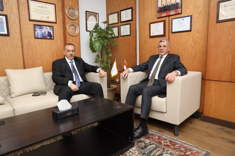 لتدريب شباب الصعيد على علوم الفضاء.. محافظ أسيوط يبحث مع الرئيس التنفيذي لوكالة الفضاء المصرية إنشاء معهد بالمحافظة