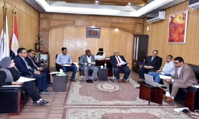 لجنة التوظيف في محافظة الأقصر تستعرض فعاليات مشروع النمو الأخضر الشامل في مصر لجنة التوظيف في محافظة الأقصر تستعرض فعاليات مشروع النمو الأخضر الشامل في مصر