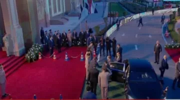 لحظة وصول الرئيس السيسي لمقر افتتاح بطولة العالم العسكرية للفروسية