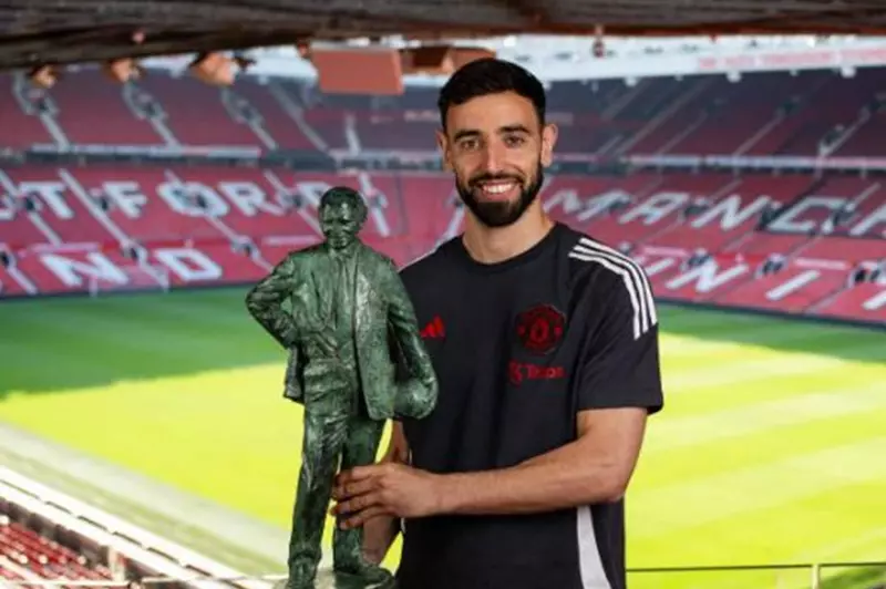 للسنة الثانية على التوالي.. برونو فيرنانديز يُتوج كأفضل لاعب في مانشستر يونايتد للسنة الثانية على التوالي.. برونو فيرنانديز يُتوج كأفضل لاعب في مانشستر يونايتد