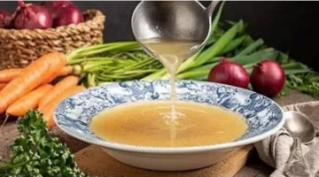 لماذا يُعتبر مرق عظام الدجاج مصدرًا غذائيًا ثمينًا لصحتك؟