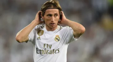 لوكا مودريتش: من التهكم إلى أعظم لاعب في تاريخ ريال مدريد
