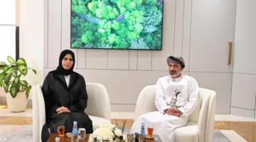 لولوة الخاطر تعبر عن تعازيها في وفاة والدة زوجة سلطان عمان