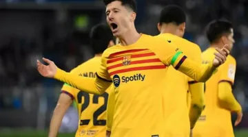 ليفاندوفسكي يترك بصمته في تاريخ برشلونة بتسجيله هدفين ضد بيلباو