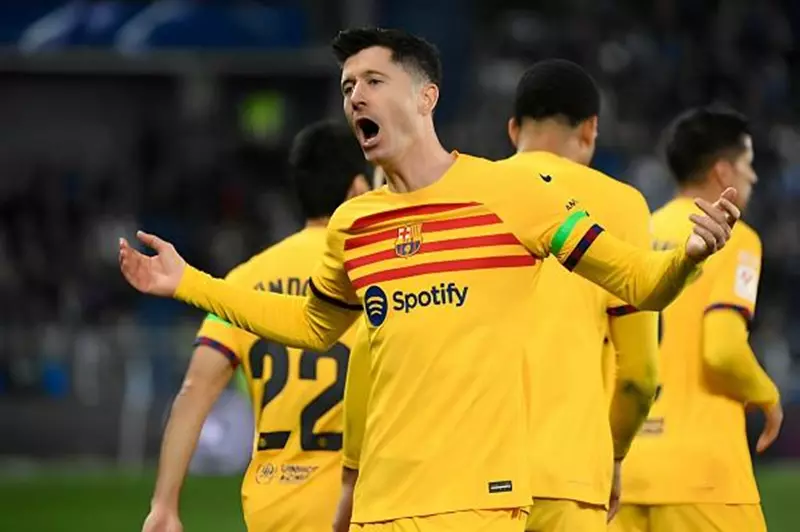 ليفاندوفسكي يترك بصمته في تاريخ برشلونة بتسجيله هدفين ضد بيلباو ليفاندوفسكي يترك بصمته في تاريخ برشلونة بتسجيله هدفين ضد بيلباو
