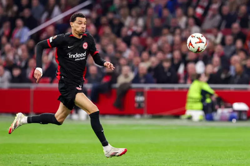 لاعب جديد من البوندسليغا.. ليفربول يضع عينه على مهاجم فرانكفورت لاعب جديد من البوندسليغا.. ليفربول يضع عينه على مهاجم فرانكفورت