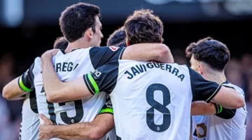 ليفربول يسعى للتعاقد مع مدافع نادي فالنسيا