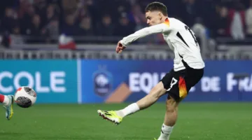ليفربول يعرض مبلغًا كبيرًا لضم فلوريان فيرتز