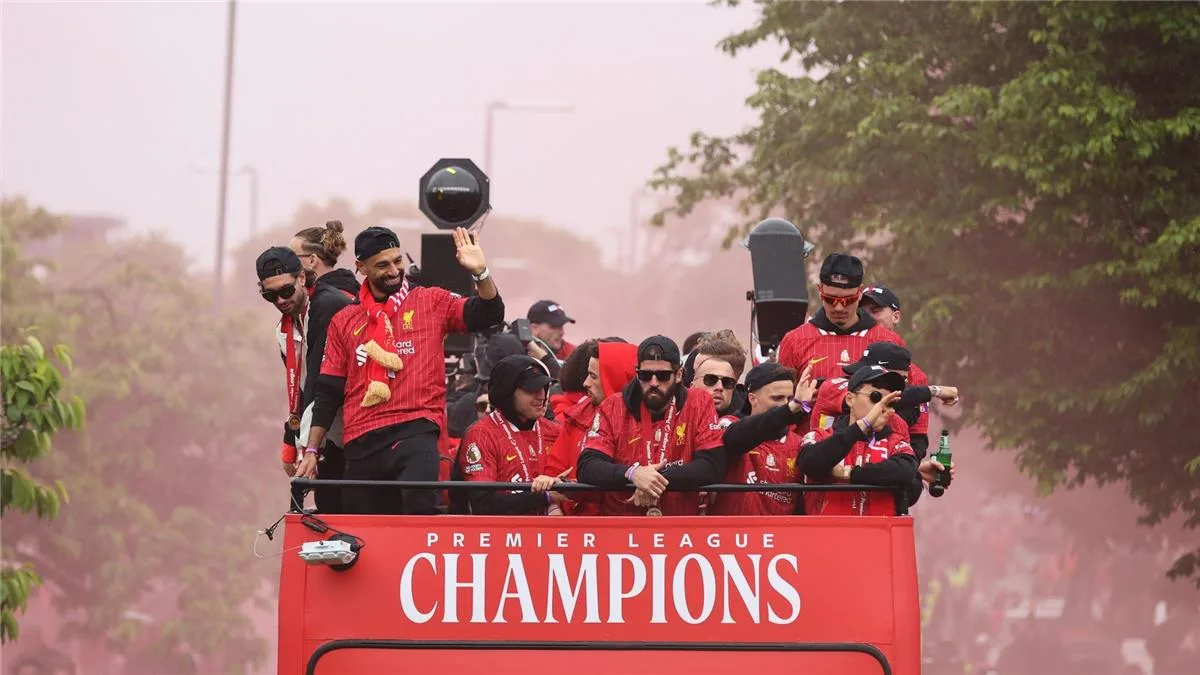 ليفربول يعلن تفاصيل حول حادثة موكب احتفال الفوز بالدوري الإنجليزي والشرطة تواصل التحقيق. ليفربول يعلن تفاصيل حول حادثة موكب احتفال الفوز بالدوري الإنجليزي والشرطة تواصل التحقيق.