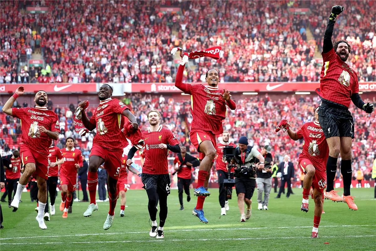 ليفربول يكشف تفاصيل استلام كأس الدوري الإنجليزي 2024/25.. ومكافأة منتظرة لمحمد صلاح ليفربول يكشف تفاصيل استلام كأس الدوري الإنجليزي 2024/25.. ومكافأة منتظرة لمحمد صلاح