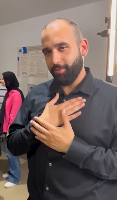 ليلى علوي تُحيي إنجاز ابنها خالد في مشروع تخرجه الجامعي (فيديو) ليلى علوي تُحيي إنجاز ابنها خالد في مشروع تخرجه الجامعي (فيديو)