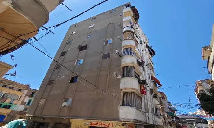 مResidents of a property in Alexandria plead for help: the house is leaning and we demand an alternative.