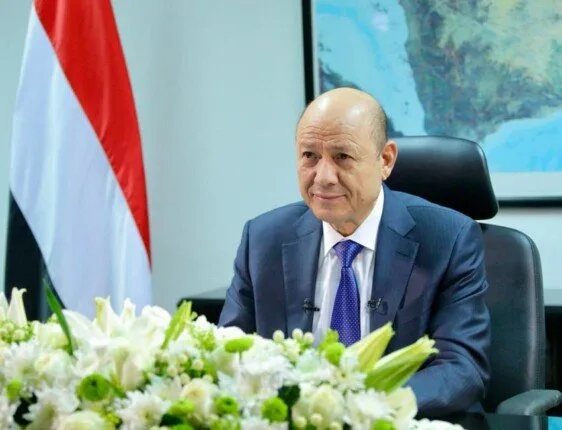 «مأساة الطائرات الأربع».. العليمي: الحوثيون لم يوافقوا على إخراجها فتدمرّت بيد إسرائيل «مأساة الطائرات الأربع».. العليمي: الحوثيون لم يوافقوا على إخراجها فتدمرّت بيد إسرائيل